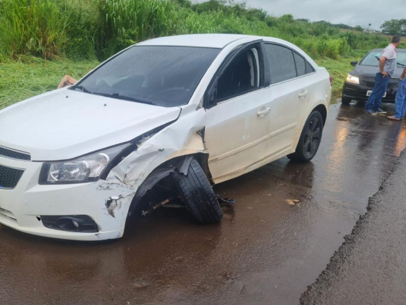Jornal Ilustrado - Acidente envolvendo dois carros deixa feridos na PR-323, em Iporã  