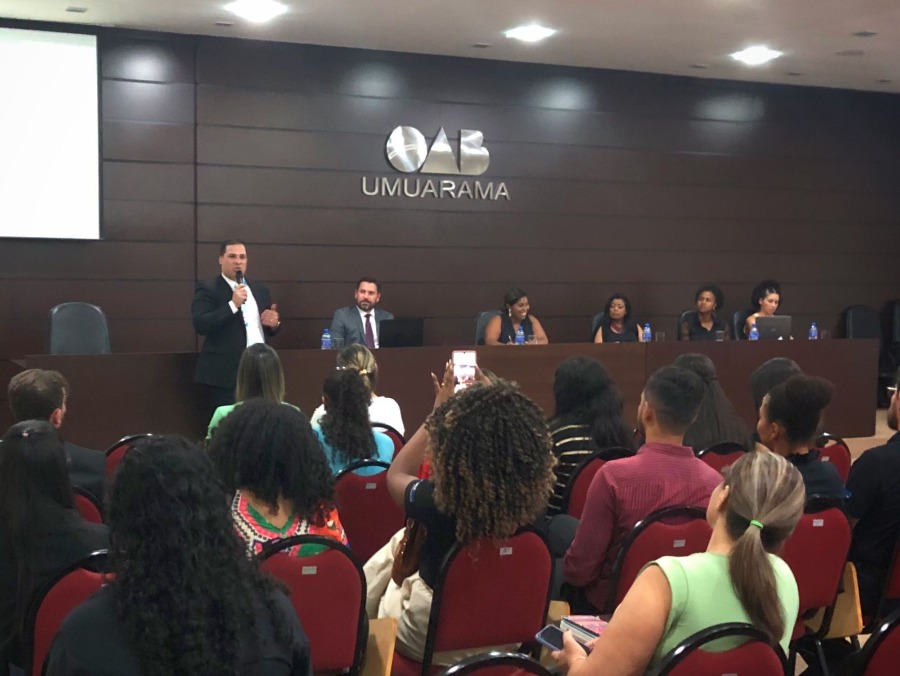 Alunos de Direito da UniAlfa participam de roda de conversa na OAB de Umuarama 