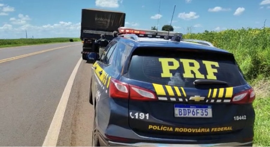 Jornal Ilustrado - PRF apreende carreta carregada de contrabando na BR-158