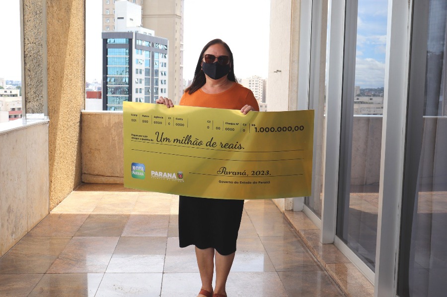 Moradora de Curitiba recebe R$ 1 milhão do Nota Paraná no dia de seu aniversário