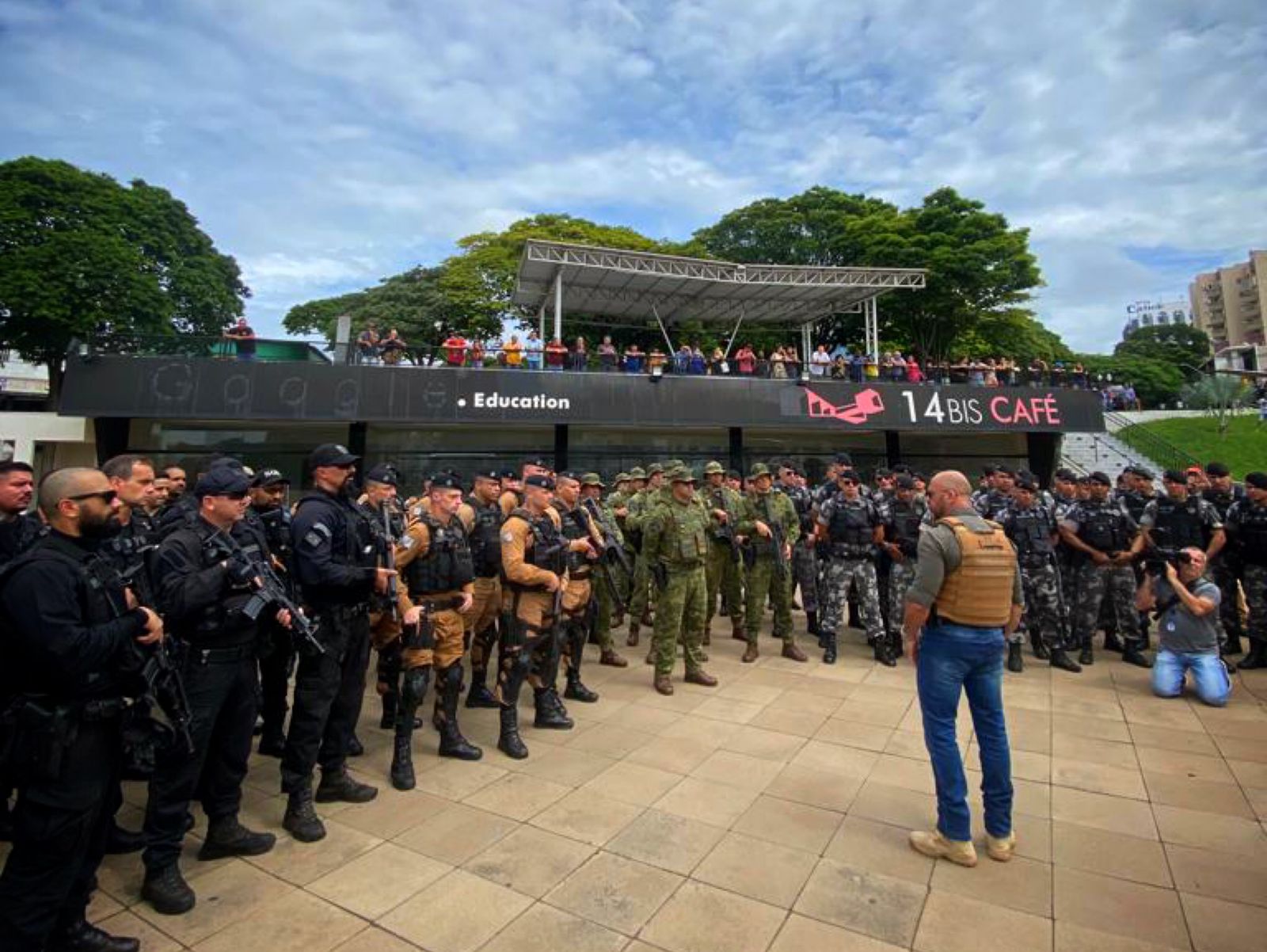 Jornal Ilustrado - Operação integrada resulta na prisão de 17 pessoas e oito armas de fogo apreendidas em Umuarama