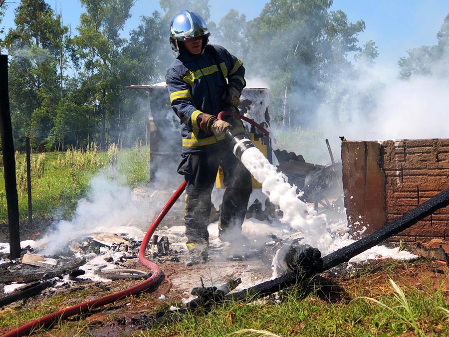 Jornal Ilustrado - Homem sofre queimaduras de 1º e 2º grau durante incêndio em Umuarama  