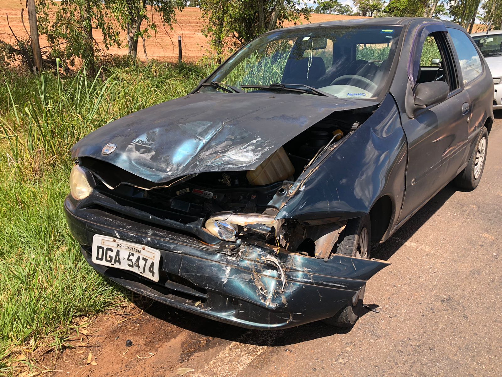 Jornal Ilustrado - Acidente entre carro e caminhonete deixa mulher ferida na PR-580  