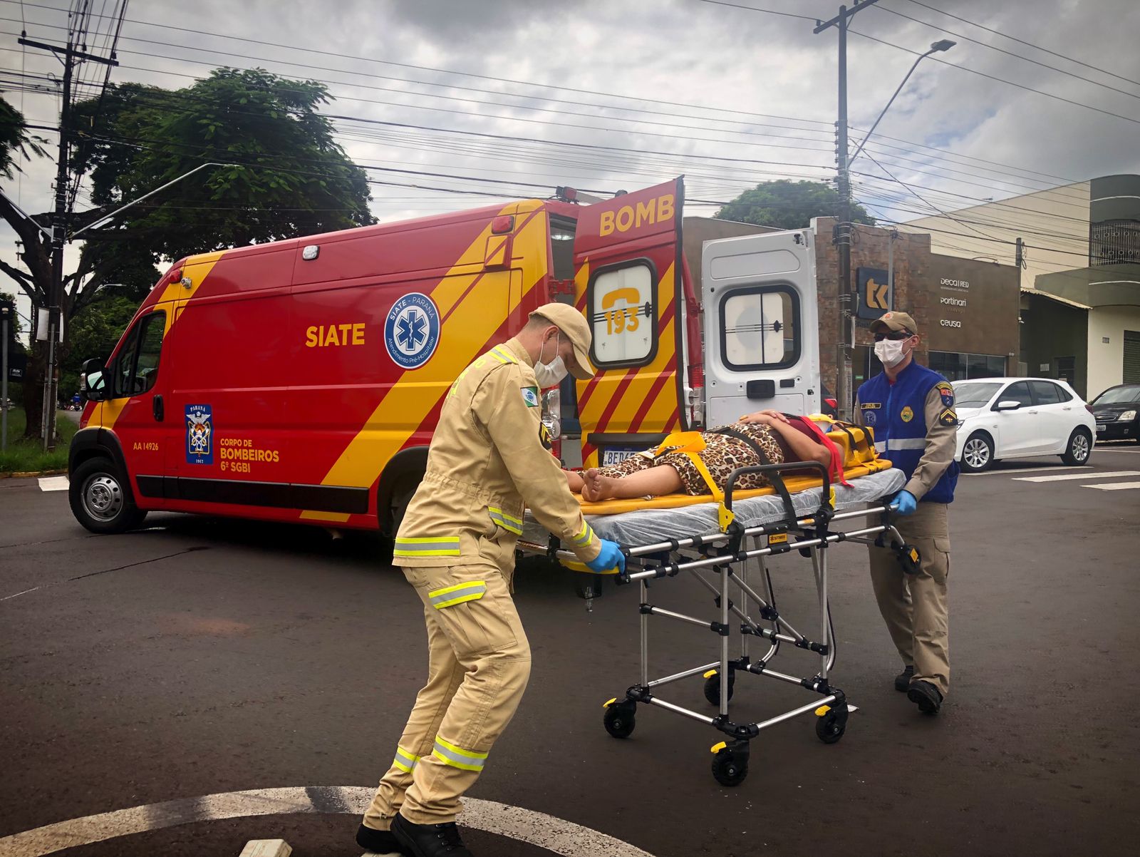 Jornal Ilustrado - Motociclista fica ferida após ser atingida por carro da Secretaria de Saúde de Brasilândia do Sul