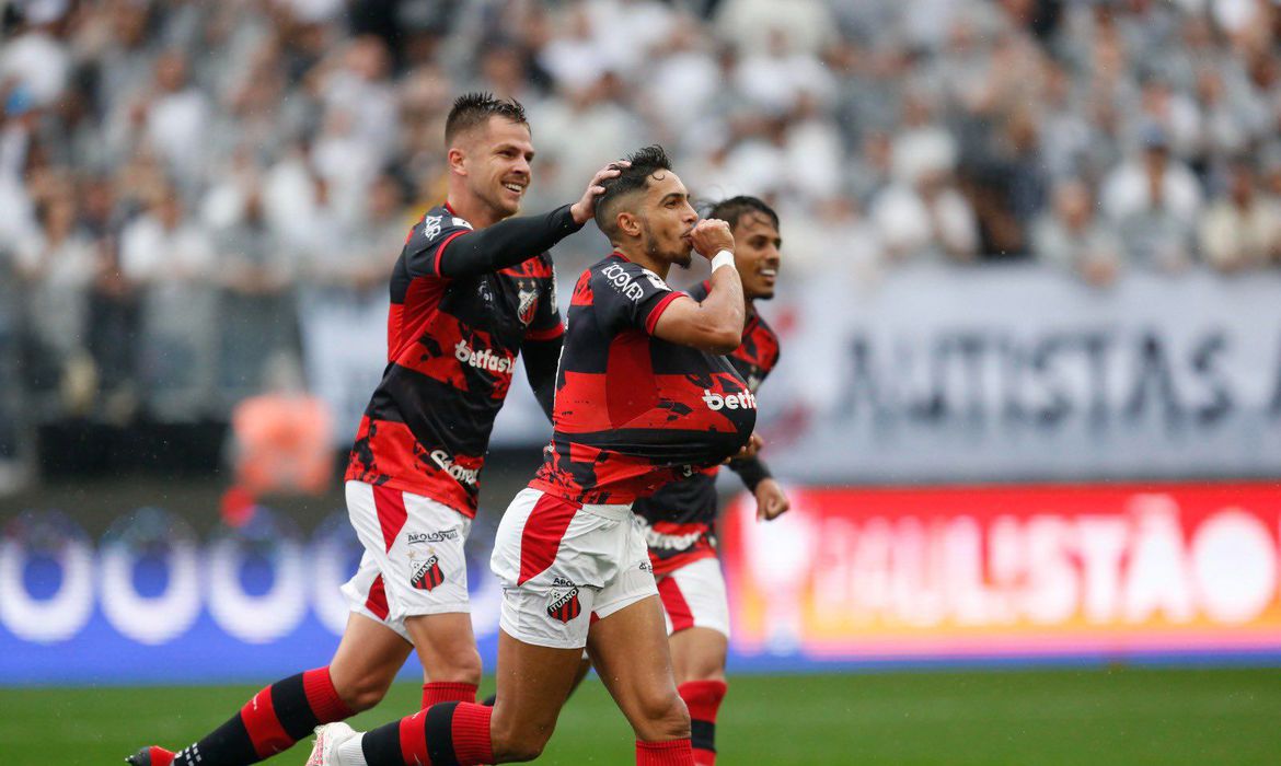 Jornal Ilustrado - Corinthians perde para Ituano e se despede do Campeonato Paulista
