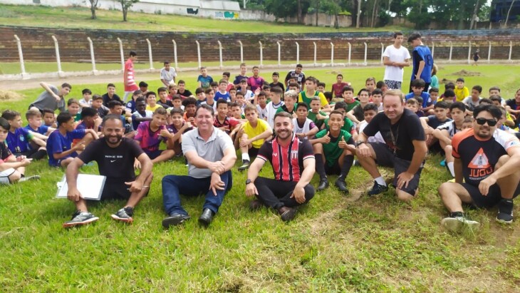 Jornal Ilustrado - Projeto de escolinha de futebol seleciona 69 adolescentes para treinos no Lucio Pipino