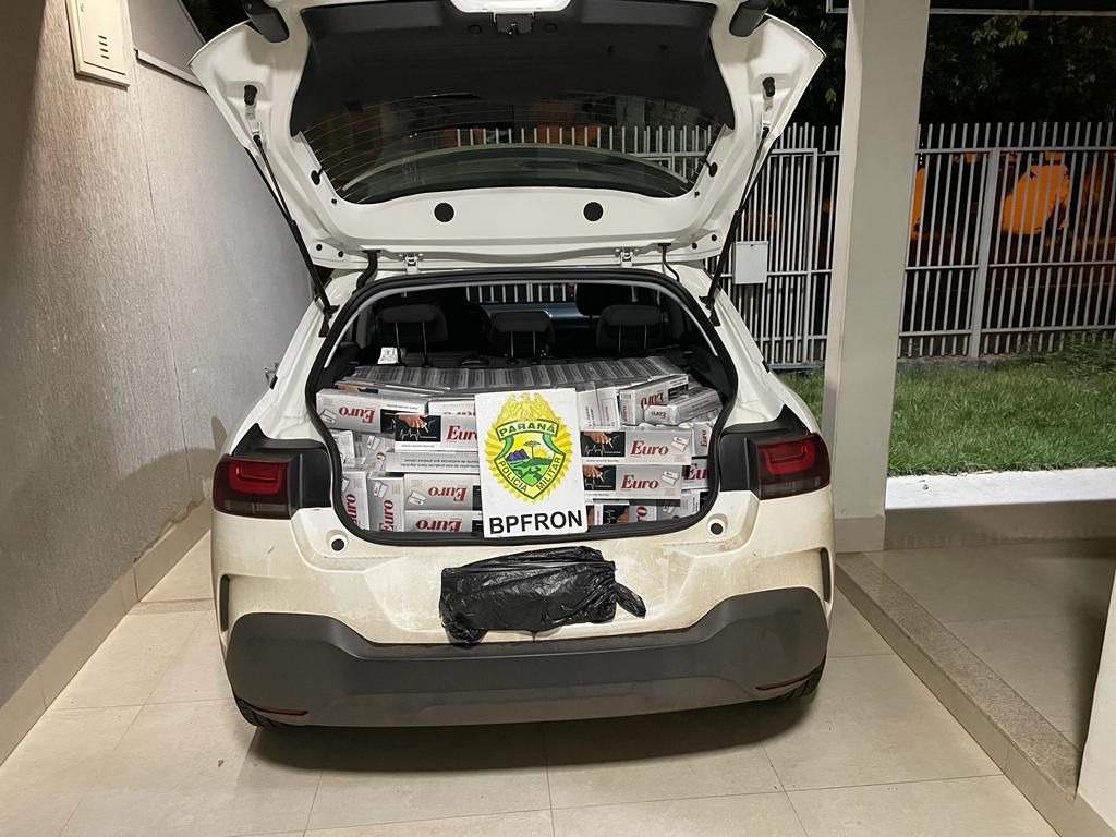 BPFron apreende carro carregado com cigarros contrabandeados em Umuarama
