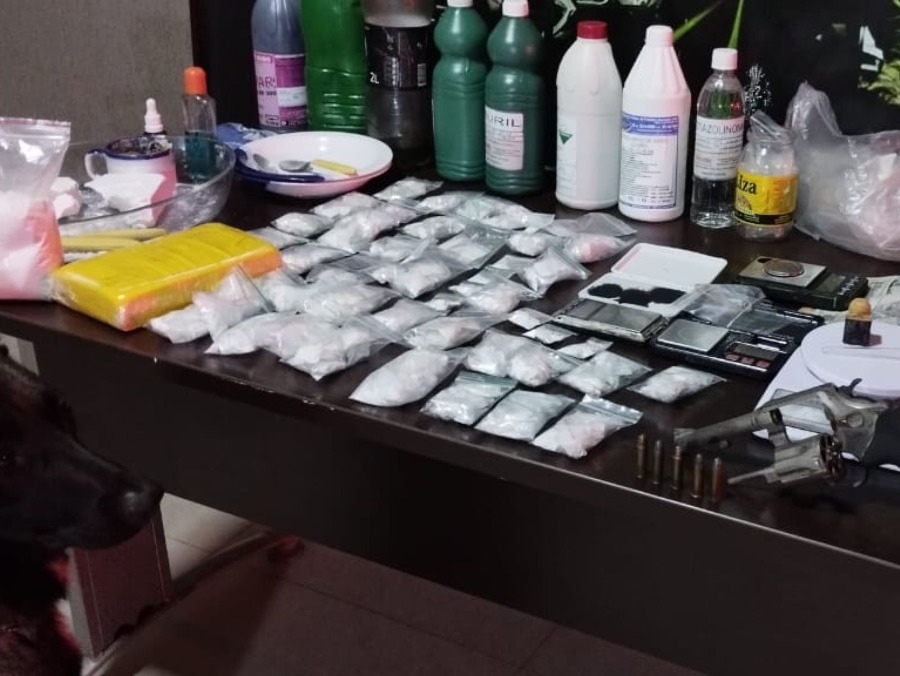 BPFron fecha laboratório clandestino de drogas em Umuarama 