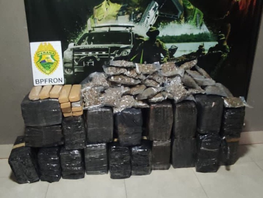 Carro carregado com quase 300 quilos de maconha é apreendido em Cafezal do Sul 