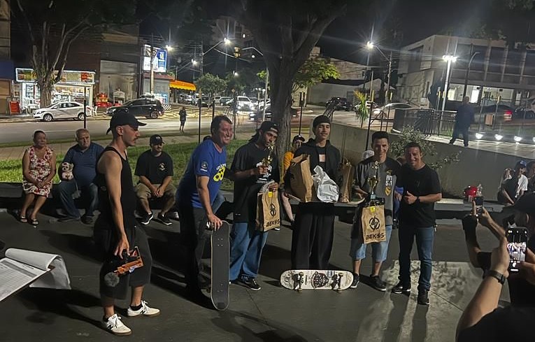 Jornal Ilustrado - Go Skate Day reuniu mais de 500 pessoas na Santos Dumont e distribuiu farta premiação