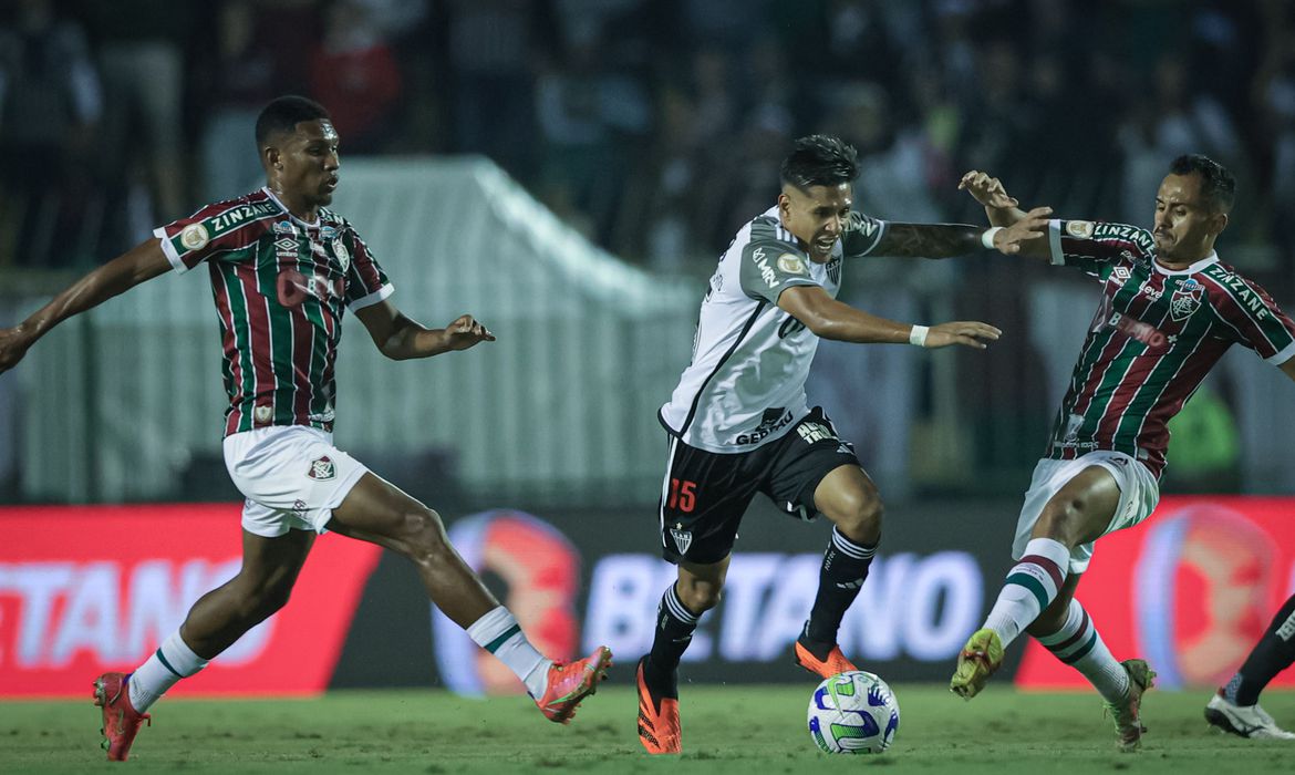 Jornal Ilustrado - Fluminense e Atlético-MG não passam do 1 a 1 no Raulino de Oliveira