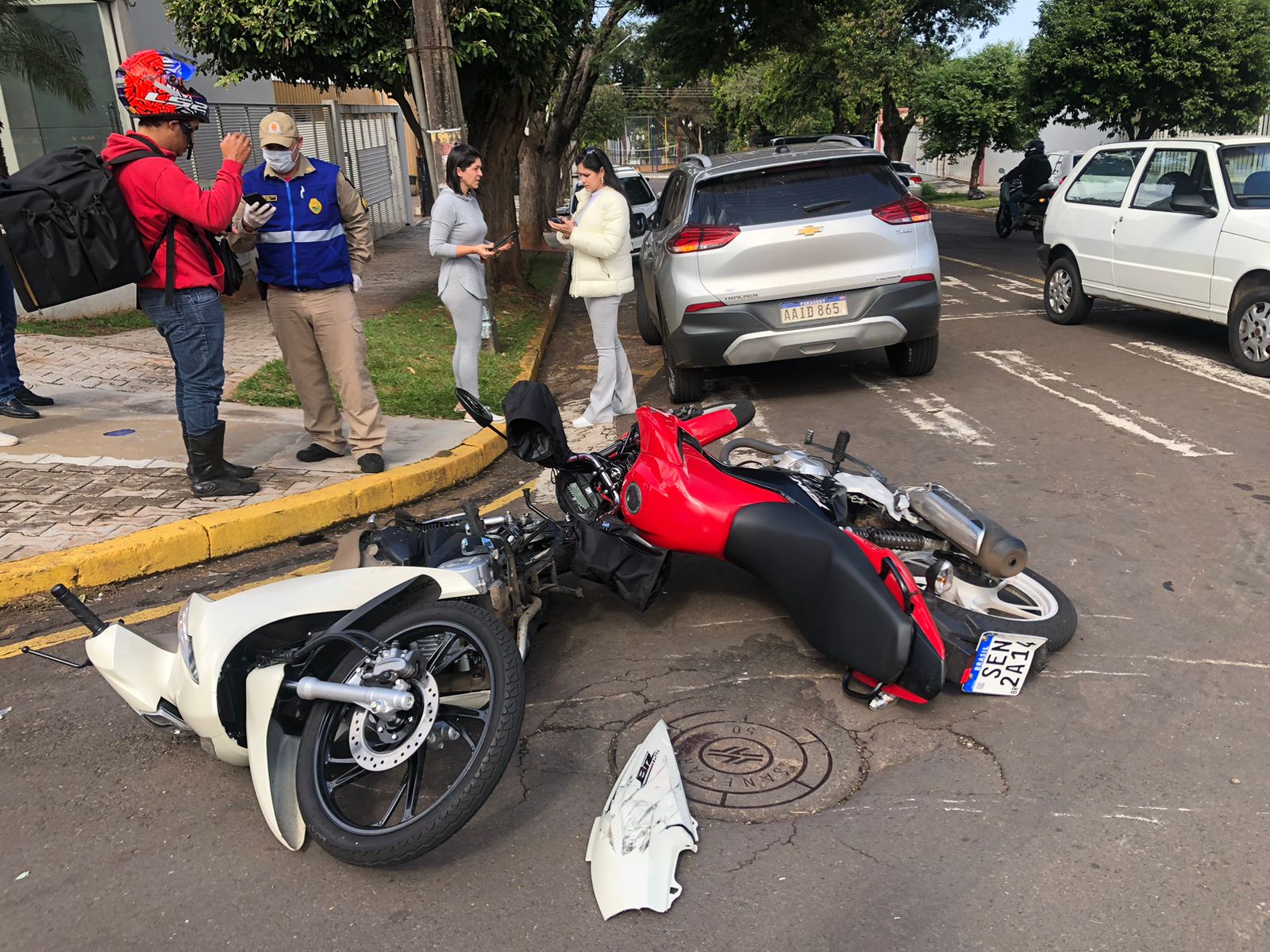 Jornal Ilustrado - Três pessoas ficam feridas em acidentes distintos no centro de Umuarama