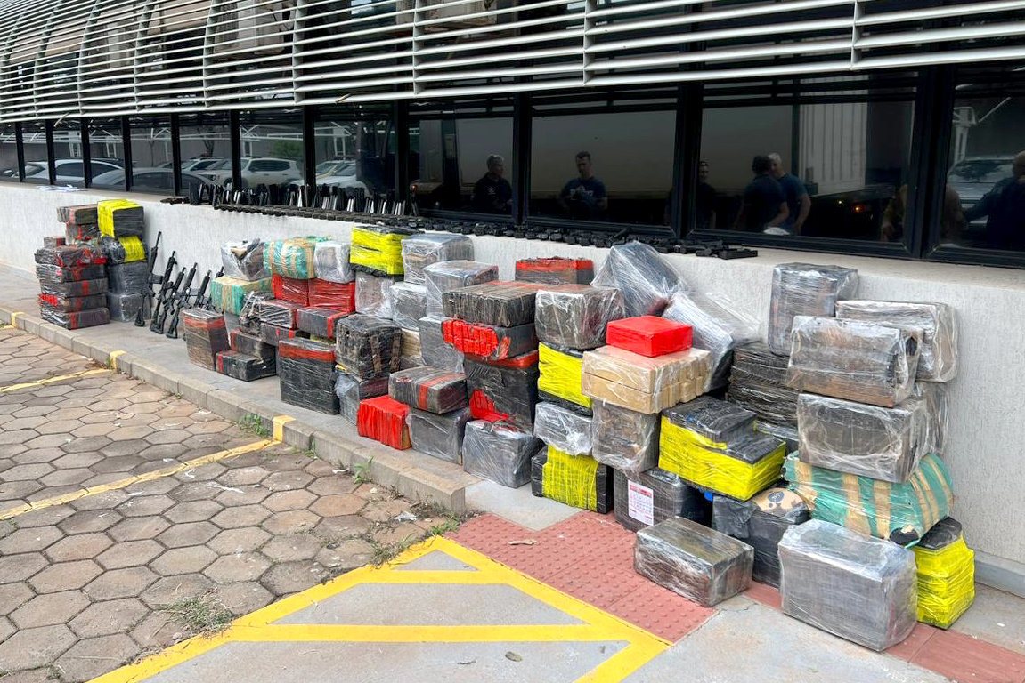 Jornal Ilustrado - Forças de segurança apreendem 82 armas e duas toneladas de drogas na região Norte