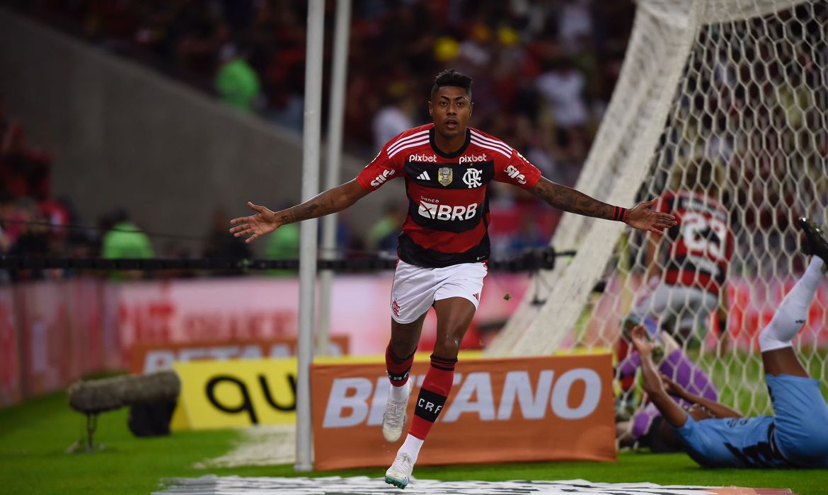 Jornal Ilustrado - Bruno Henrique garante vitória do Flamengo sobre o Athletico-PR
