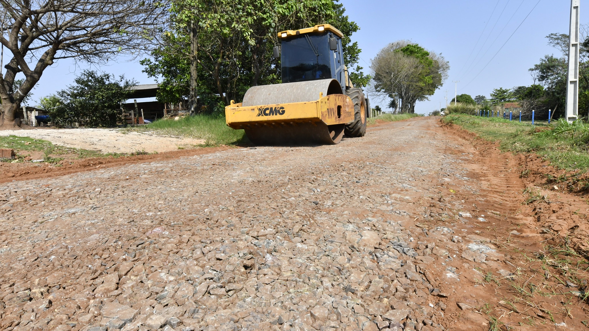 Jornal Ilustrado - Estrada São Tomé recebe cascalhamento; outras estradas também serão atendidas