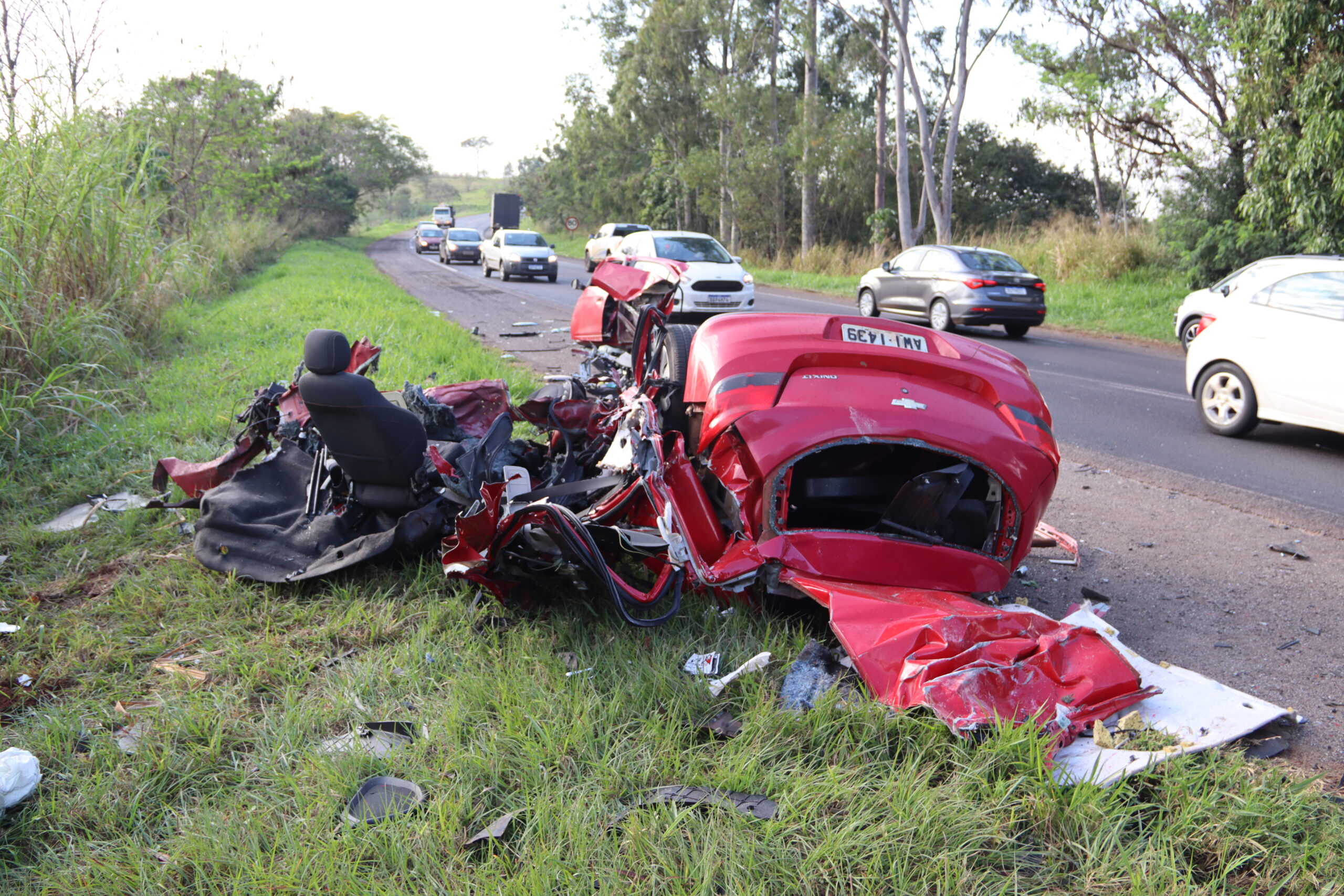 Jornal Ilustrado - Médico morre em grave acidente na PR-323, entre Umuarama e Cruzeiro do Oeste 