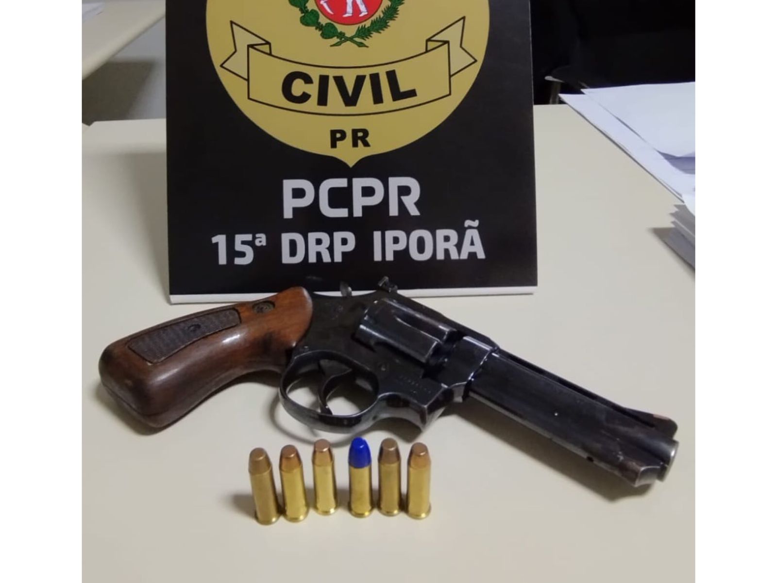 Jornal Ilustrado - PC prende homem por posse ilegal de arma de fogo e munições em Iporã