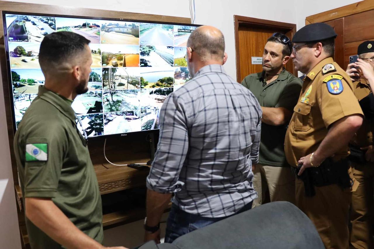 Jornal Ilustrado - Comandante-geral da PM e secretário de segurança participam de operação em Querência do Norte 