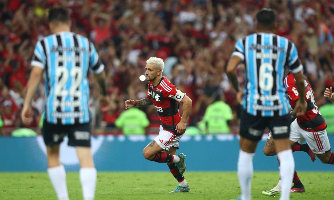 Jornal Ilustrado - Copa do Brasil: Flamengo volta a derrotar Grêmio e está na decisão