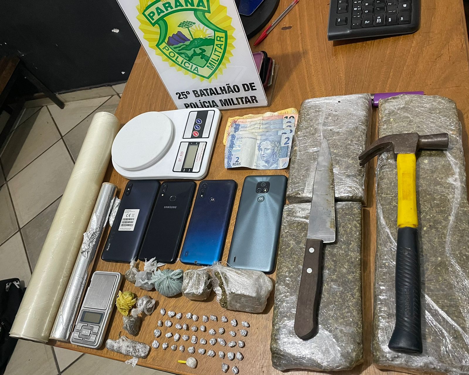Jornal Ilustrado - PM apreende grande quantidade de drogas e prende suspeitos em Umuarama  