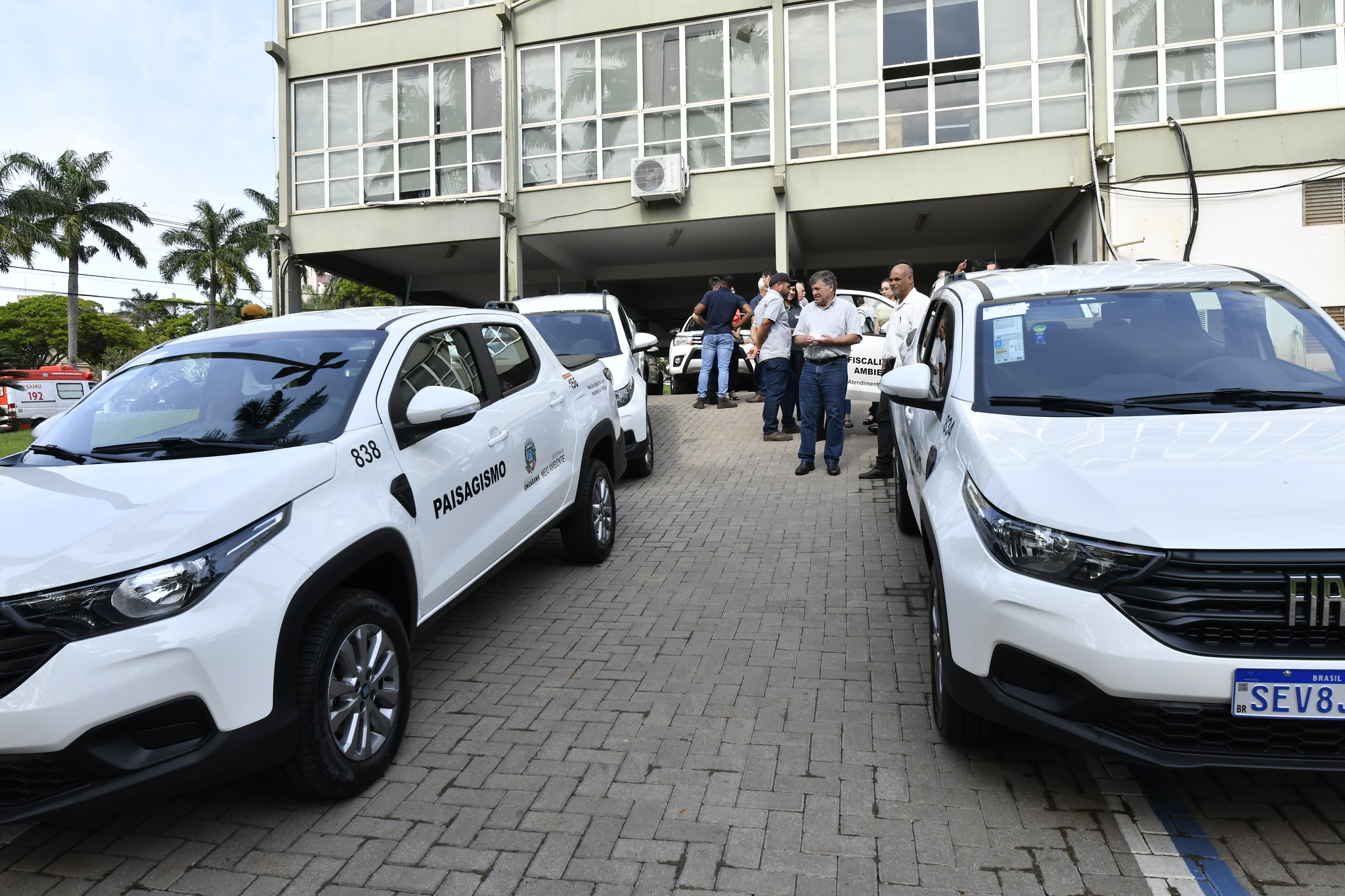 Jornal Ilustrado - Conselho de Saneamento Básico repassa quatro carros zero para Secretaria de Meio Ambiente