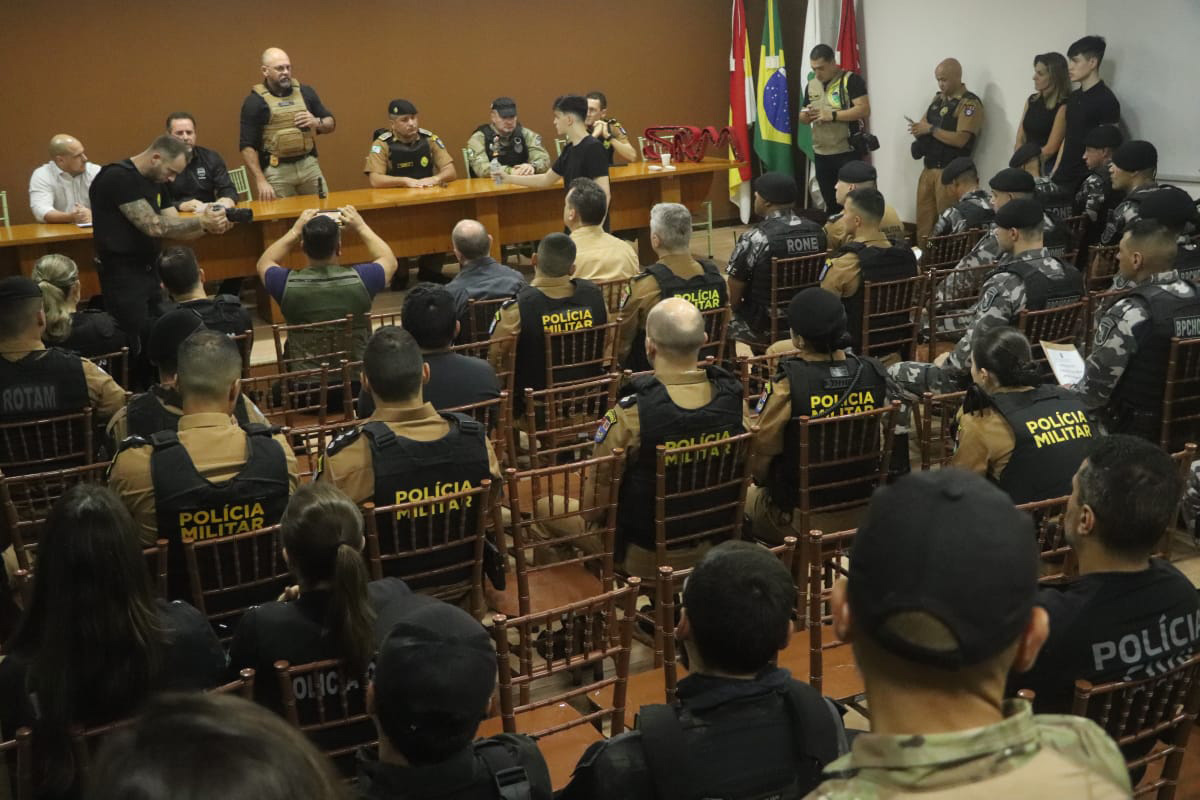 Jornal Ilustrado - Operação da Segurança em Maringá e região reúne mais de 300 policiais, cães e aeronaves