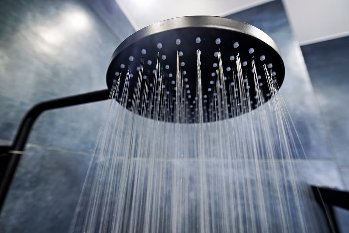 Jornal Ilustrado - MP requer a instalação de chuveiros elétricos com água quente para atender presos em Iporã 