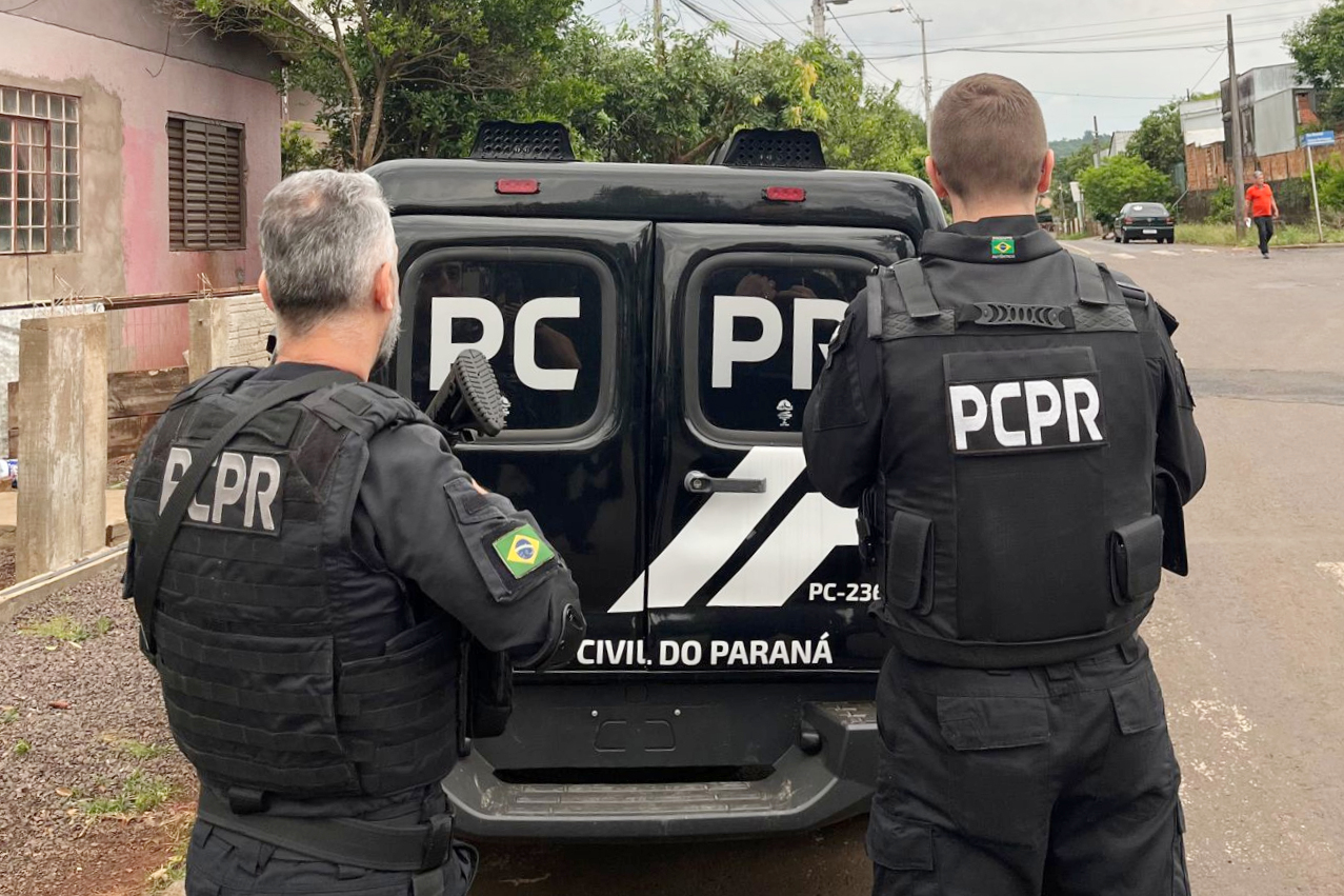 Jornal Ilustrado - PC prende 13 pessoas em operação contra o tráfico de drogas no Oeste do Estado