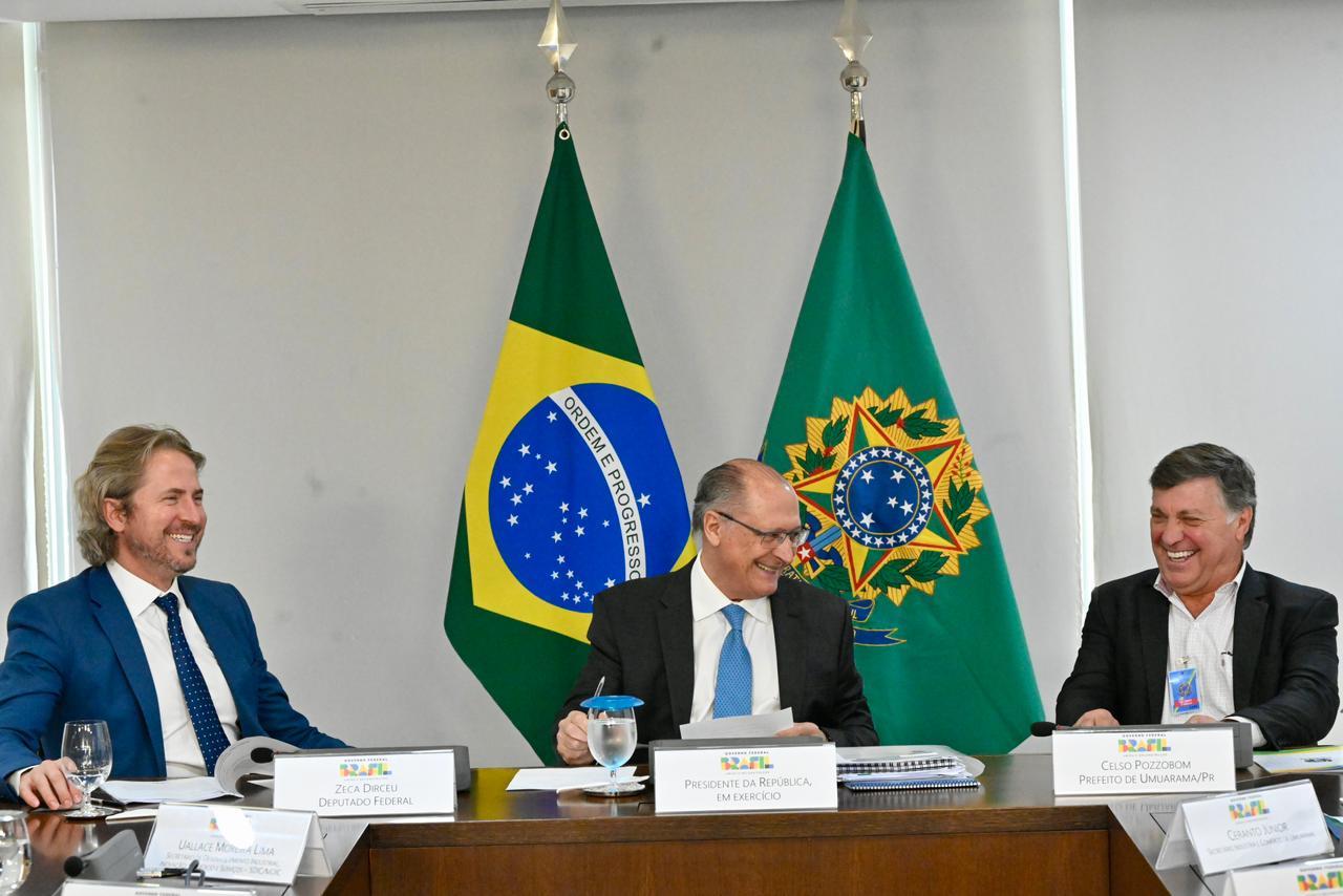 Em Brasília, Pozzobom pede apoio do presidente Geraldo Alckmin para aprovar ZPE