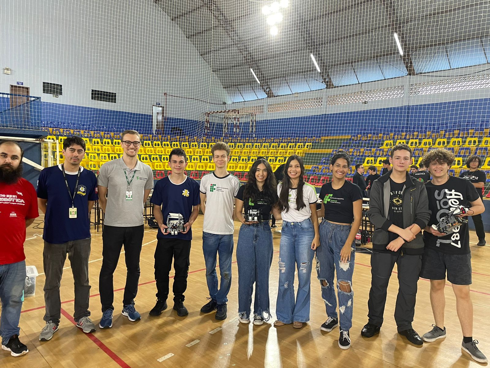 Jornal Ilustrado - Alunos do IFPR Umuarama conquistam o 1º lugar na Olimpíada de Robótica IFPR 2023 