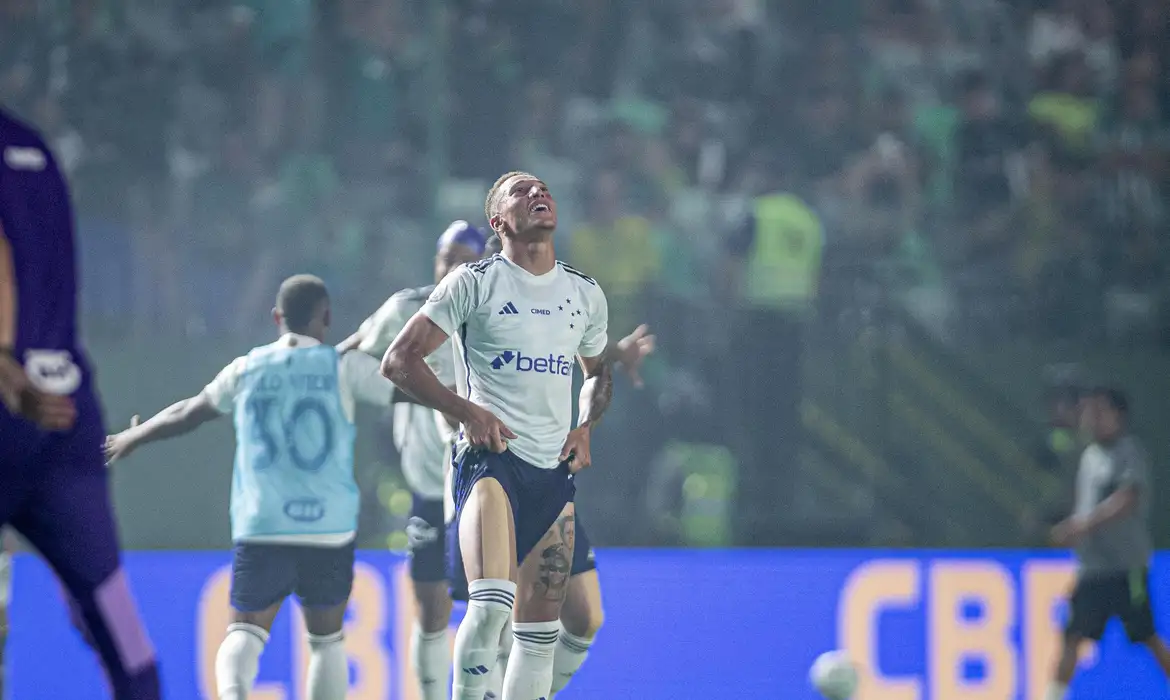 Jornal Ilustrado - Cruzeiro supera Goiás e ganha fôlego na luta contra o rebaixamento