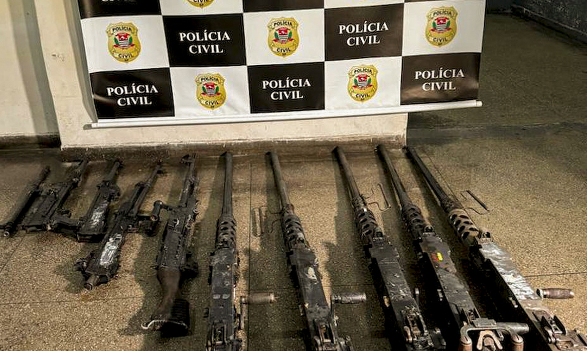 Jornal Ilustrado - Duas metralhadoras roubadas do Exército são recuperadas no Rio 