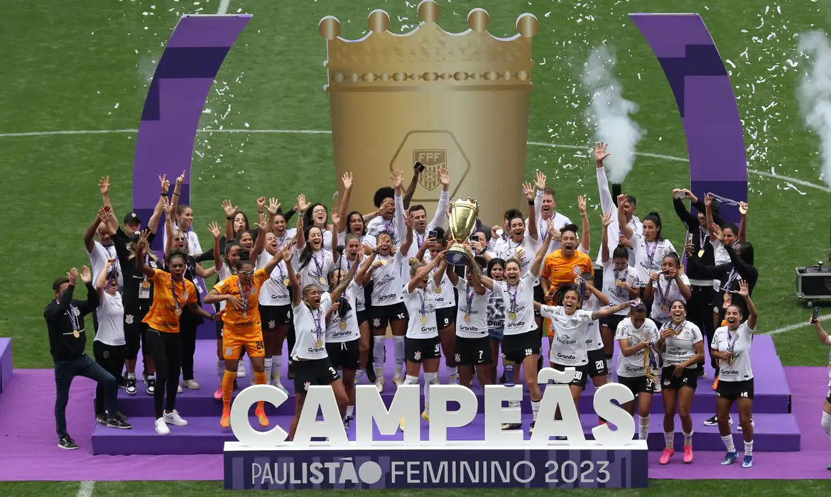 Jornal Ilustrado - Corinthians é tetra no Paulistão e Inter é campeão do Gaúcho Feminino