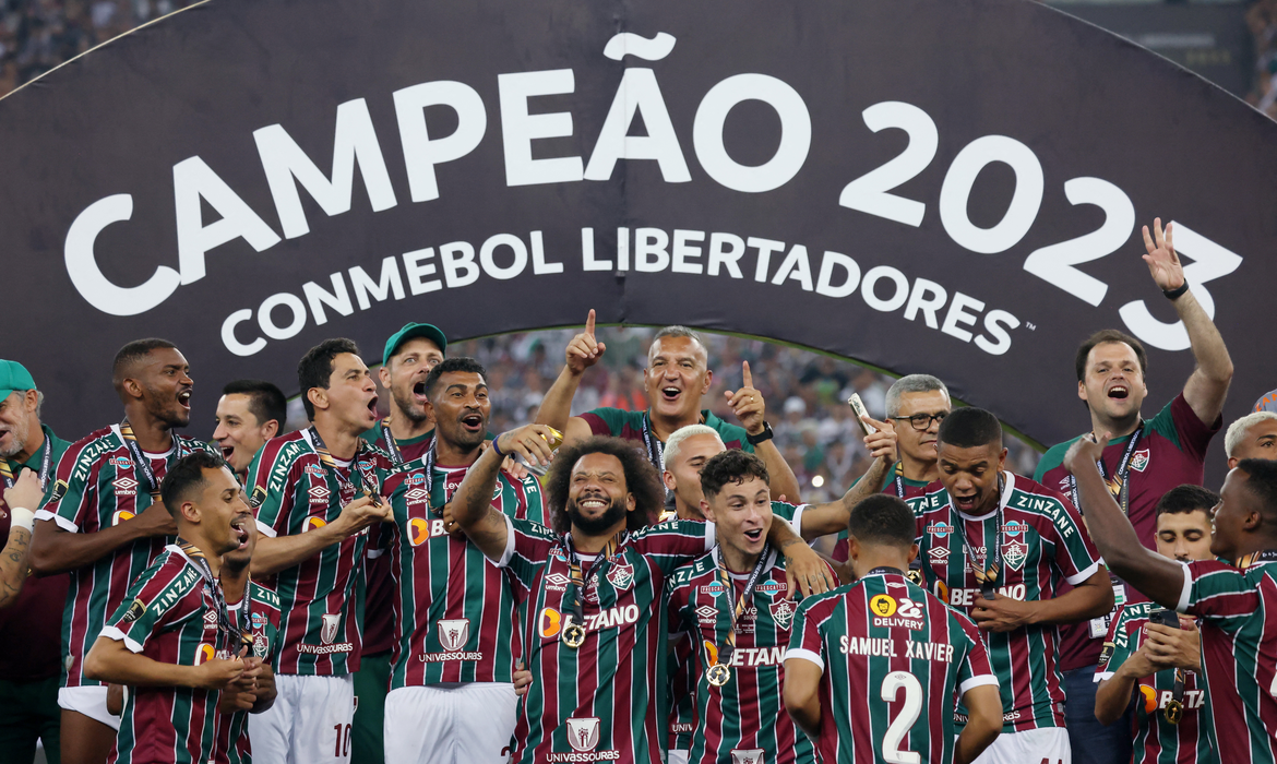 Jornal Ilustrado - Fluminense derrota Boca Juniors na garra e fatura 1ª taça Libertadores