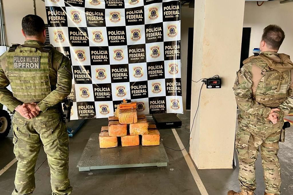 Jornal Ilustrado - Policiais militares do Batalhão de Fronteira apreendem 110 kg de maconha em Guaíra
