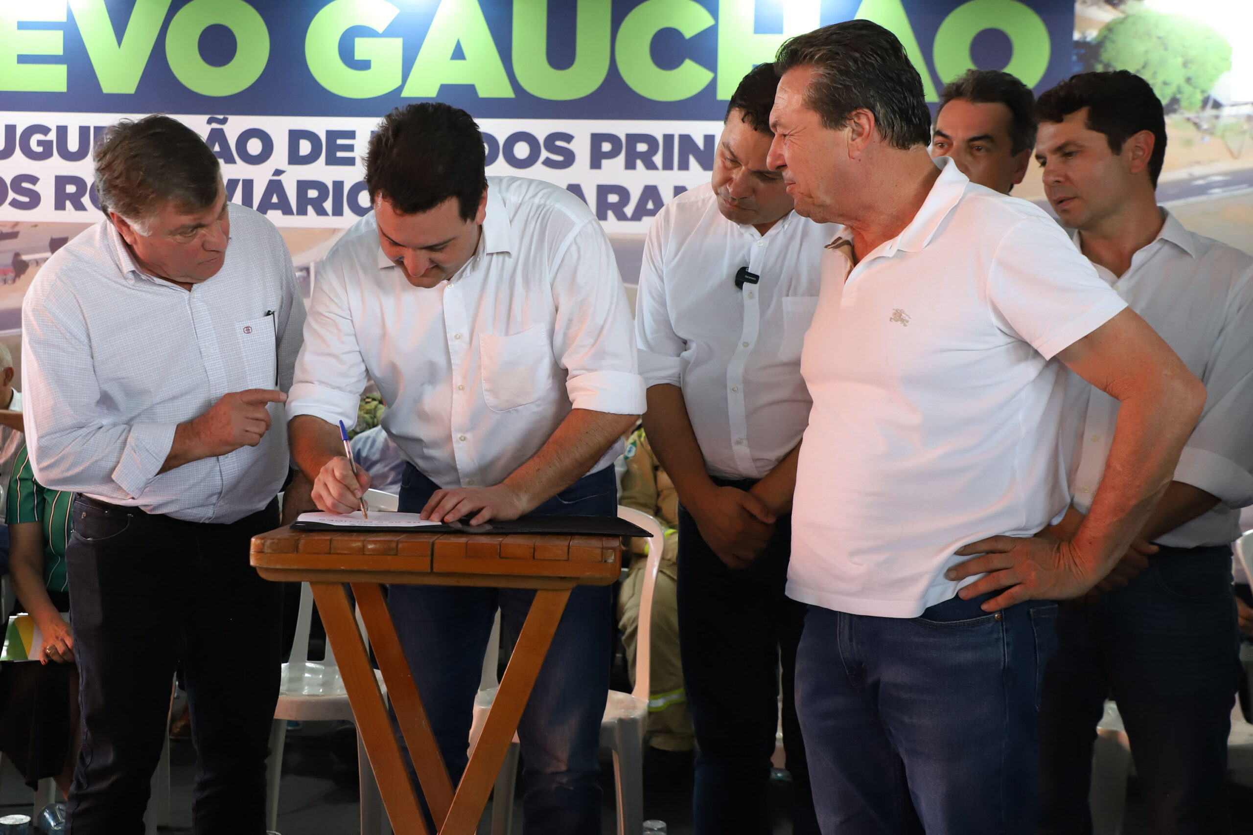 Jornal Ilustrado - Novo Trevo Gauchão, viadutos e a duplicação da PR-323 são entregues pelo governador