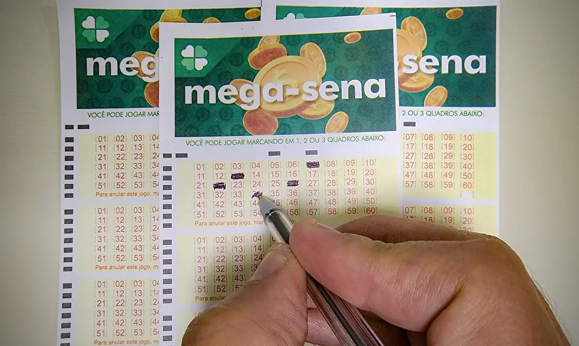 Jornal Ilustrado - Mega-Sena realiza sorteio com prêmio estimado em R$ 30 milhões