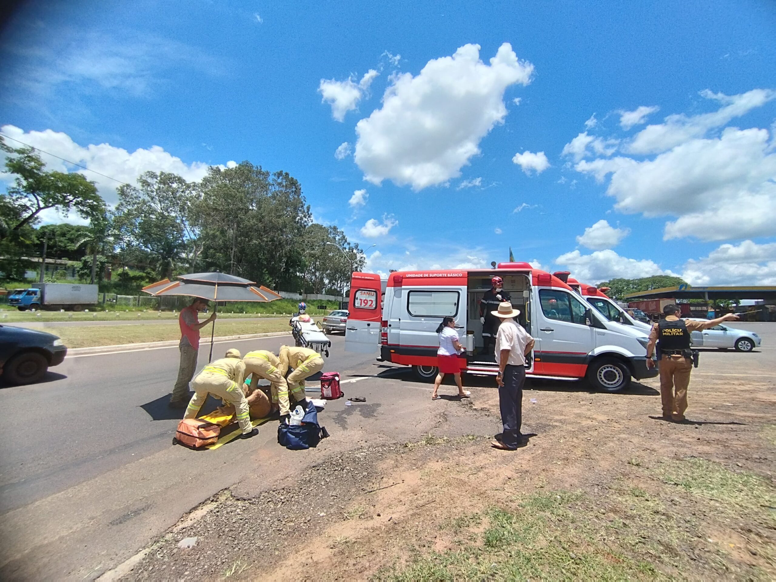 Motorista de caminhão é atropelado por veículo preparado para contrabando em Umuarama 