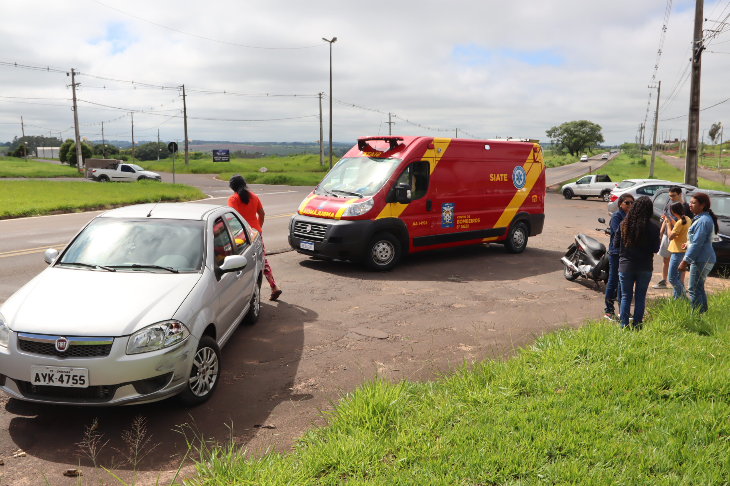 Jornal Ilustrado - Jovem de 23 anos fica ferida após acidente na Estrada Bonfim 