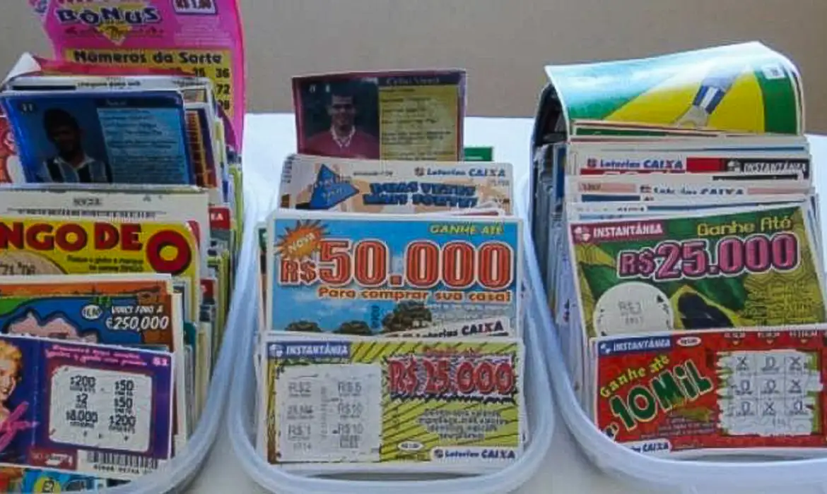 Jornal Ilustrado - Caixa pode voltar a vender loteria instantânea, a popular raspadinha 