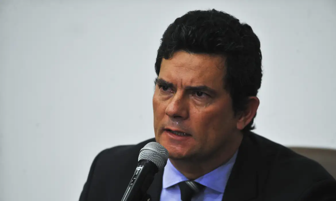 Jornal Ilustrado - Ministério Público pede cassação de Moro por abuso de poder econômico