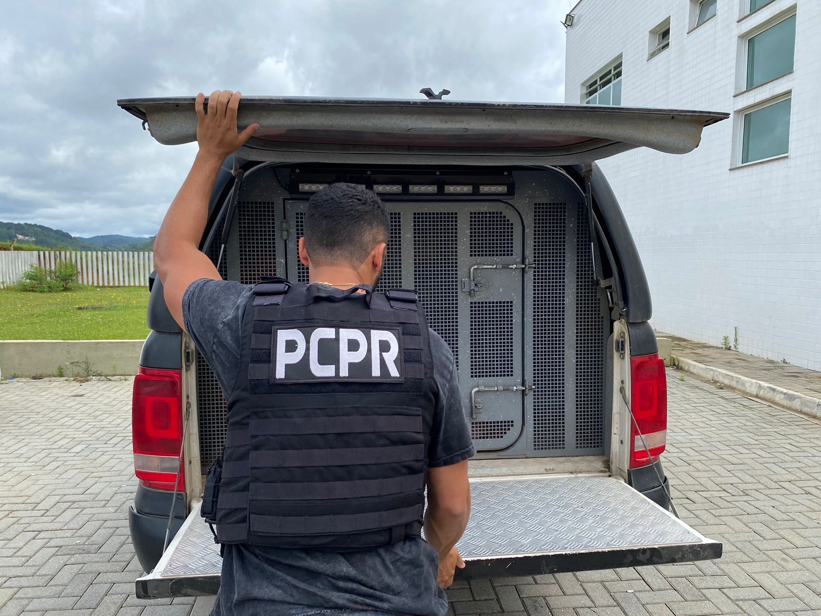 Jornal Ilustrado - PCPR faz operação no Sudoeste para cumprir 54 ordens judiciais contra grupo ligado ao tráfico