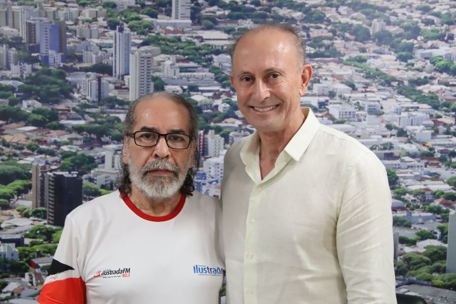 Presidente do Grupo Leonora, Alberi Antônio Rodrigues, visita sede do jornal Umuarama Ilustrado 