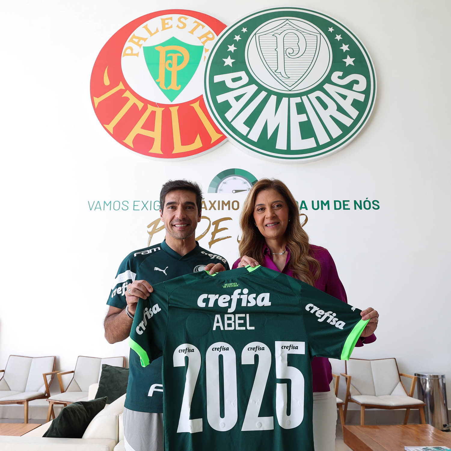 Jornal Ilustrado - Palmeiras anuncia Abel Ferreira até 2025 em coletiva só para mulheres