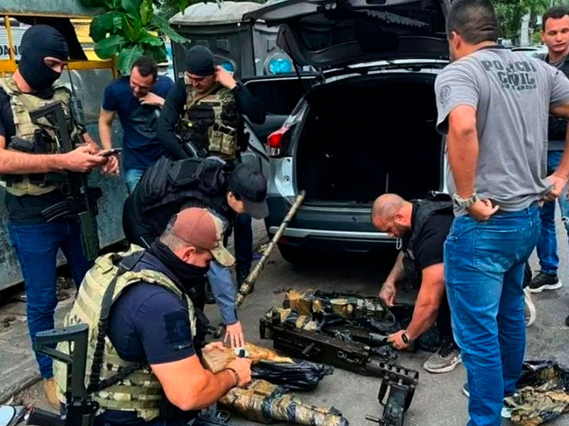 Jornal Ilustrado - Exército pune 38 militares com prisão disciplinar por furto de armas