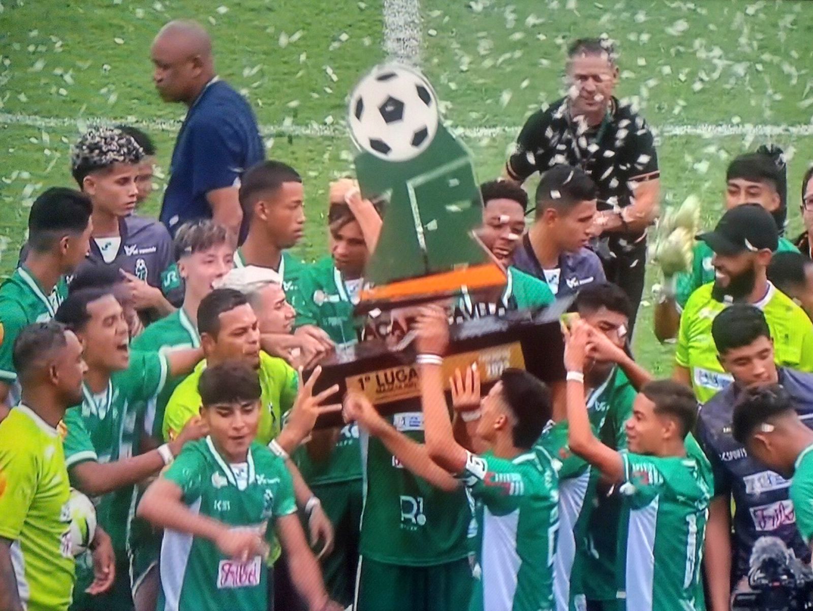 Jornal Ilustrado - Paraná é campeão nacional da Taça das Favelas na categoria masculino