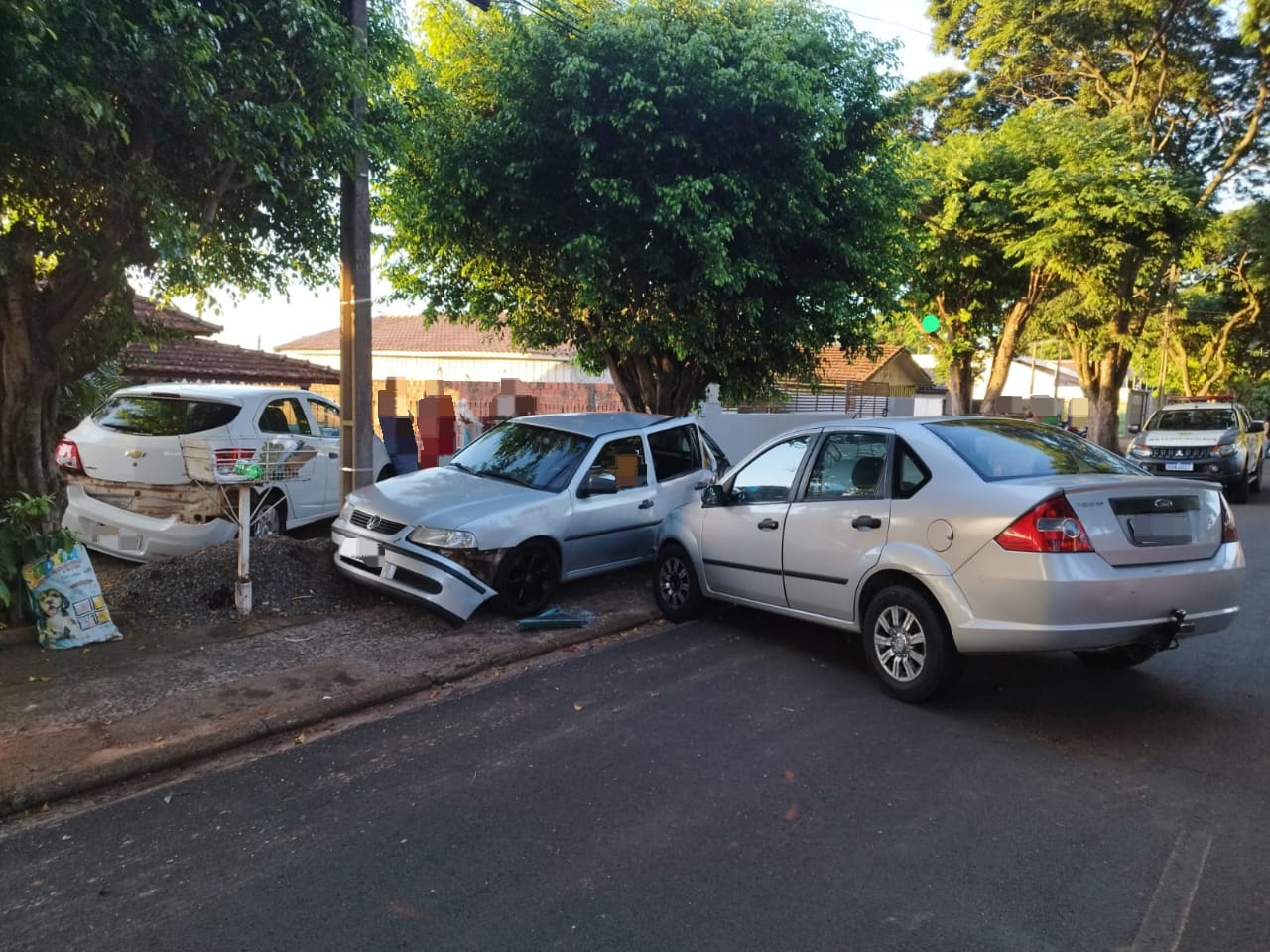 Jornal Ilustrado - Motorista sofre mal súbito e provoca acidente em Umuarama  