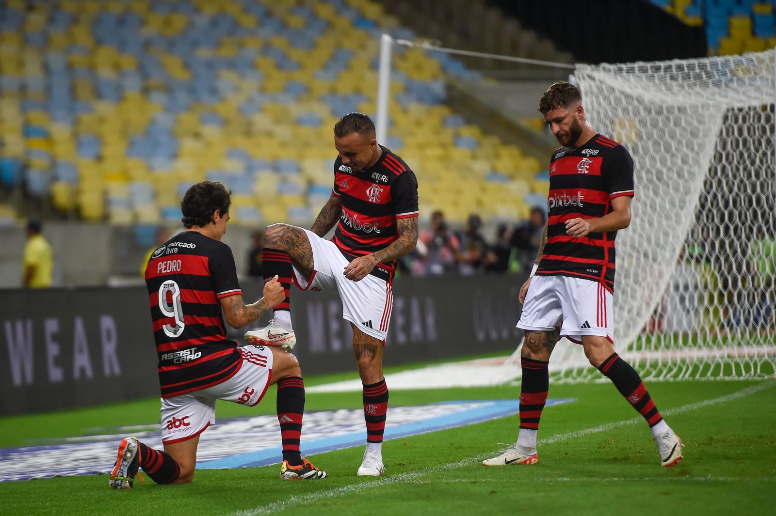 Jornal Ilustrado - Flamengo goleia Boavista e se classifica para semifinais do Carioca