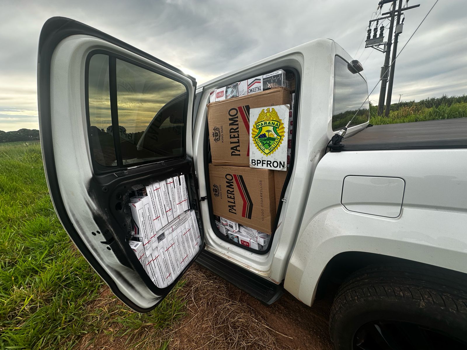 Jornal Ilustrado - BPFron recupera caminhonete roubada e apreende cigarros na região de Cidade Gaúcha  