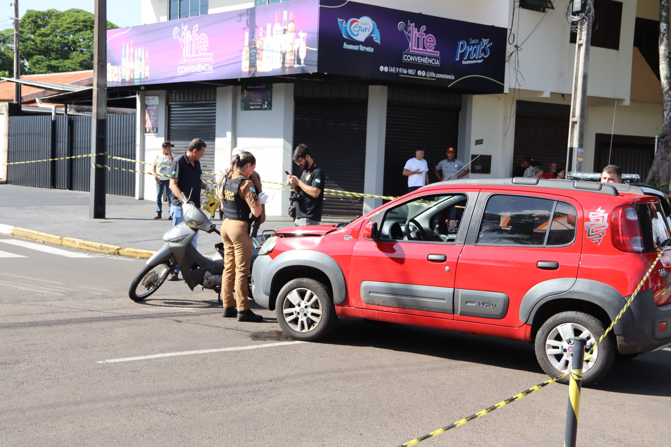 Jornal Ilustrado - Motociclista morre após ser atingida por carro que avançou preferencial em Umuarama 